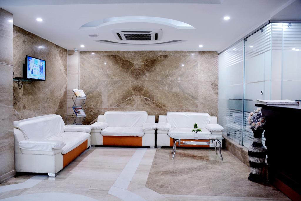 Geetika Galaxy Hotel Kanpur Buitenkant foto