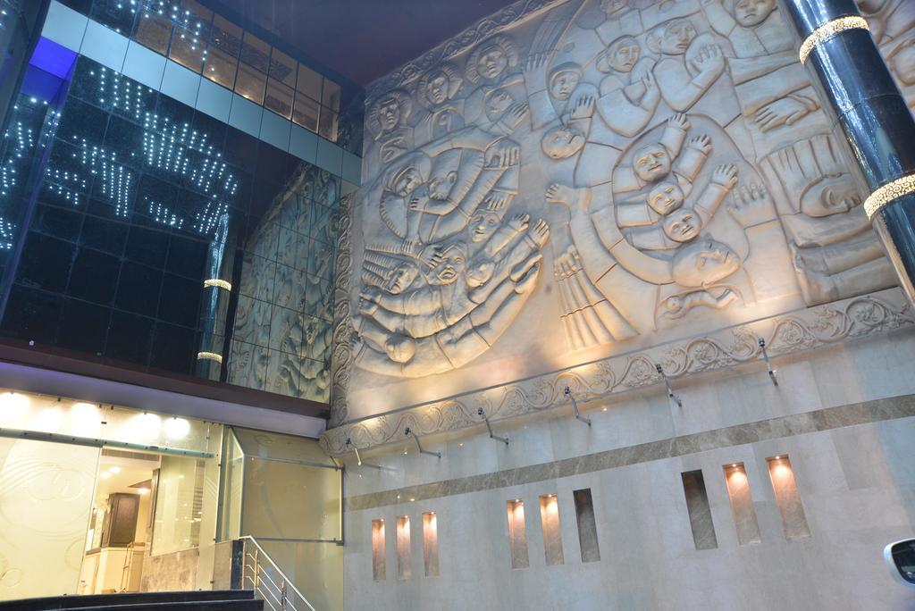 Geetika Galaxy Hotel Kanpur Buitenkant foto